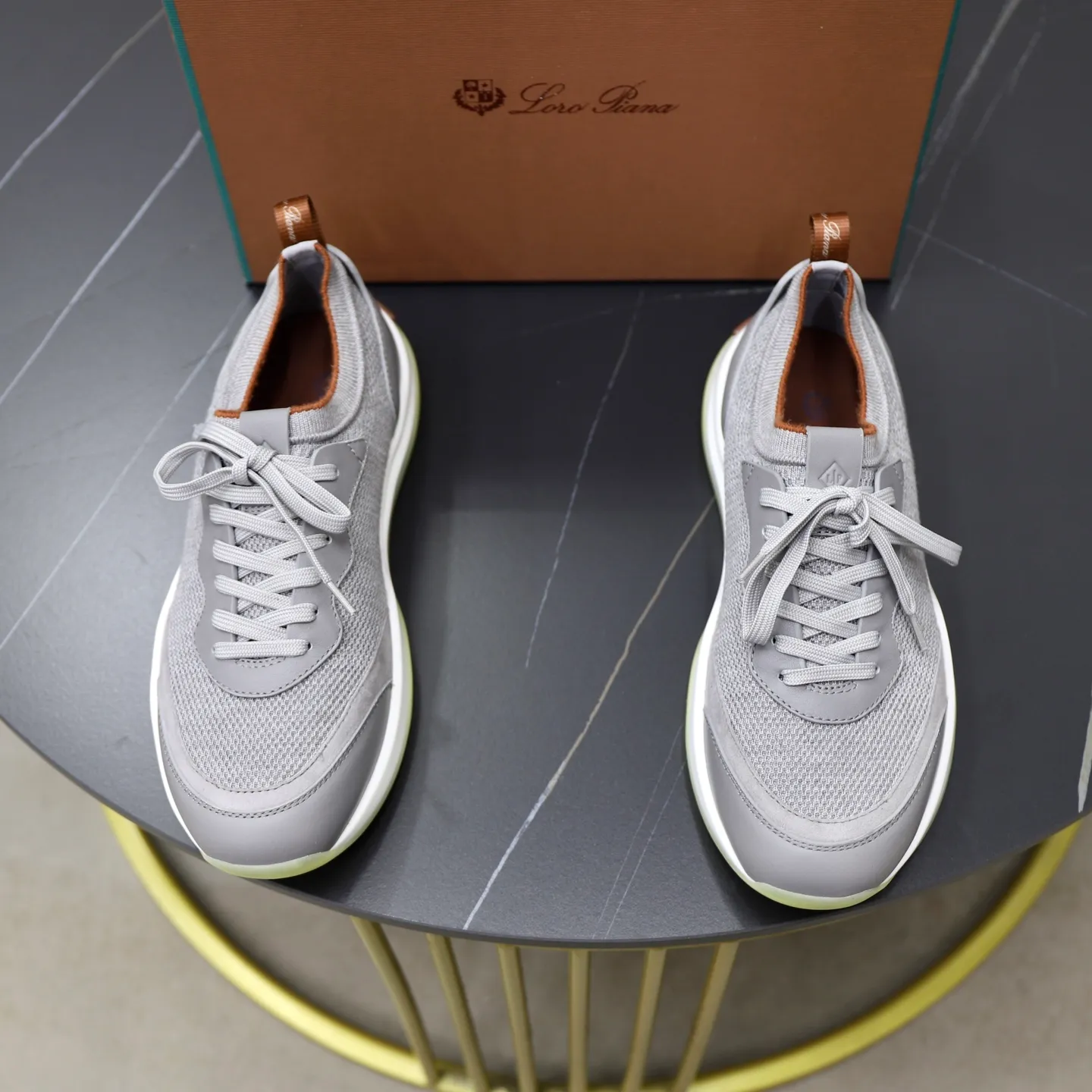 Factory price: 💰620 Loropiana LP men's shoes ♞size; 38-44 "45.46 customization" cowhide stitching and cowhide feet. It is really easy to wear, lazy, relaxed, casual, perfect comfort, and there are many color choices, and they all look good with clothes. Is it true that Loropiana can bring social value? “Loropiana is the best thing money can buy”